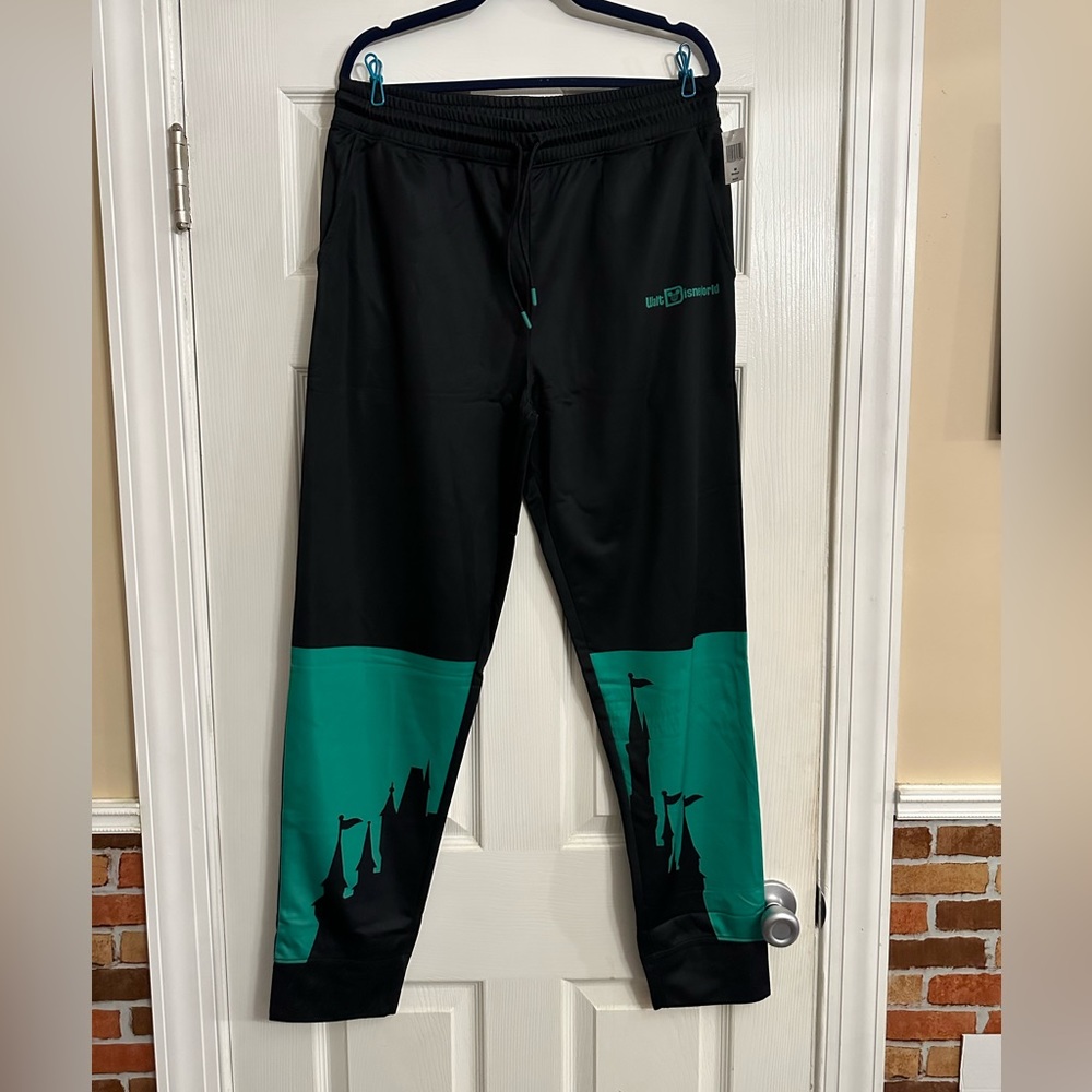NWT Walt Disney World sweatpants size m